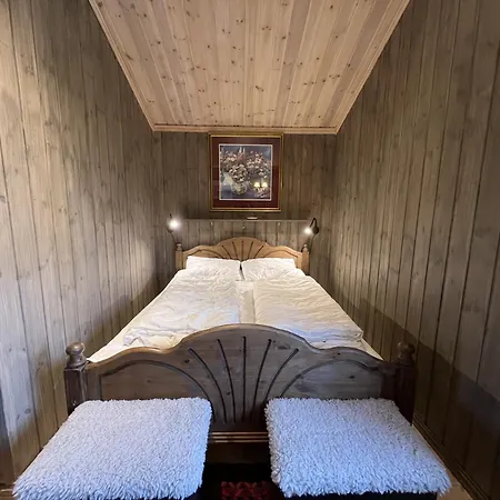 Welcoming With Fireplace & Modern Kitchen * Beitostolen