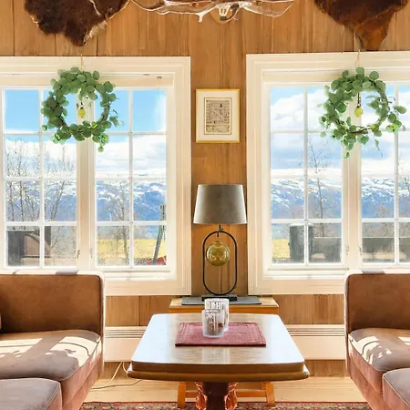Vakantiehuis Welcoming With Fireplace Modern Kitchen *