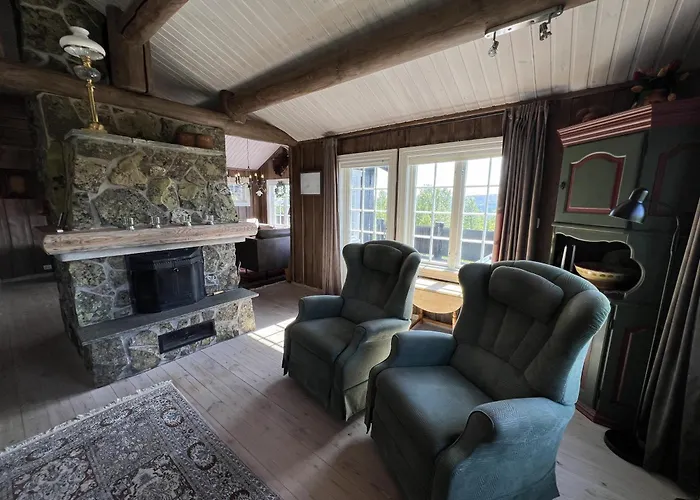 Welcoming With Fireplace & Modern Kitchen 펜션