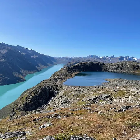Welcoming With Fireplace & Modern Kitchen Feriehus
