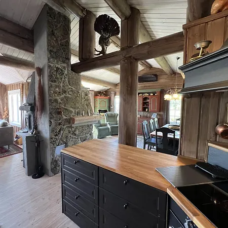בית נופש Welcoming With Fireplace & Modern Kitchen